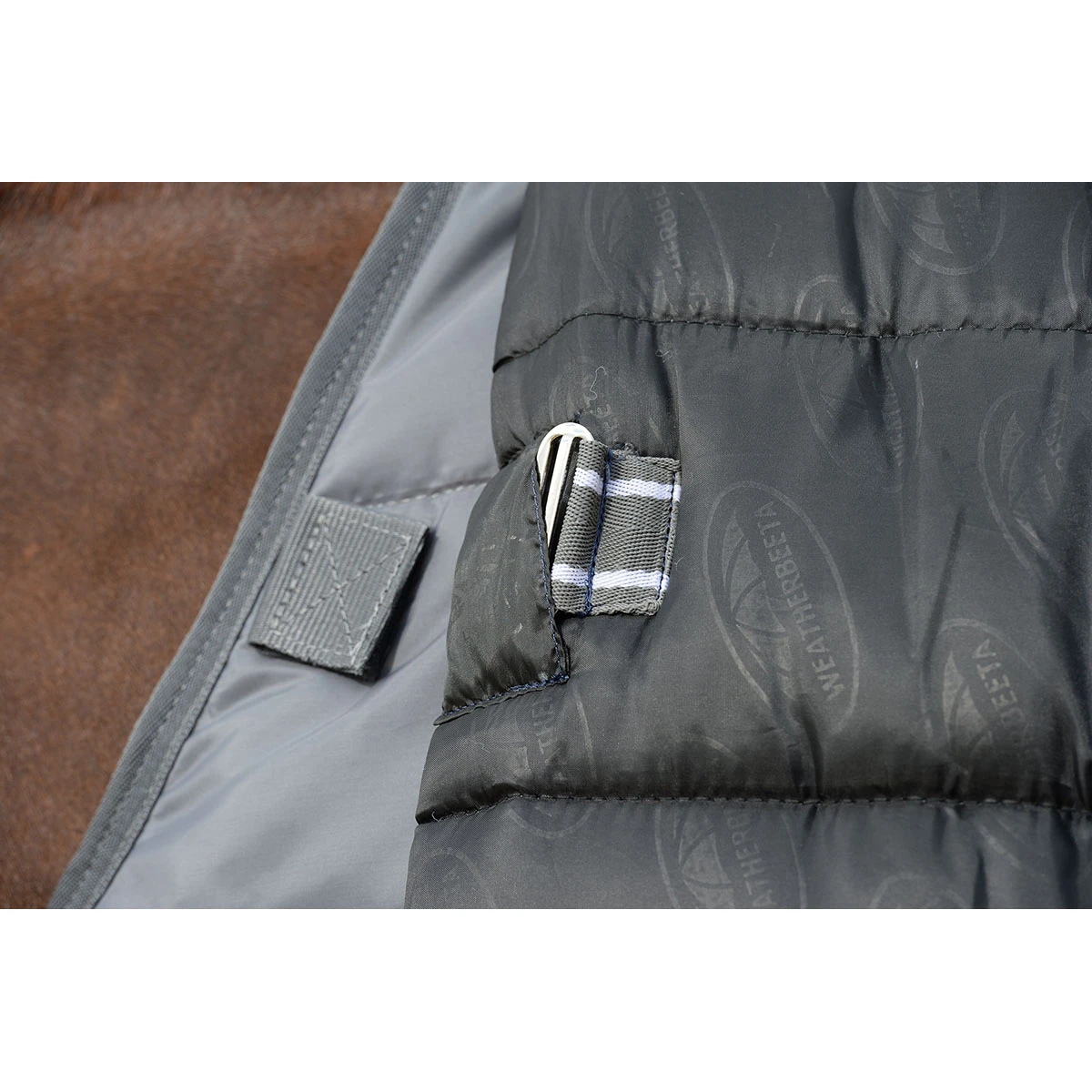 Onderdeken WeatherBeeta ComFiTec 300gr Grijs 5 Onderdeken WeatherBeeta ComFiTec 300gr Grijs - Afbeelding 3