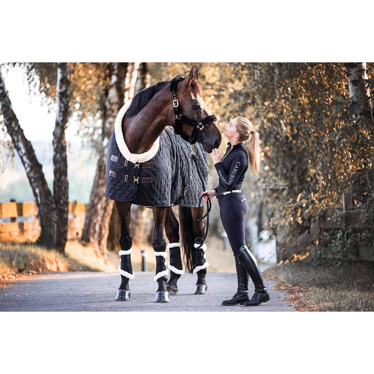 Showdeken Kentucky 160gr Zwart 4 Showdeken Kentucky 160gr Zwart - Afbeelding 2