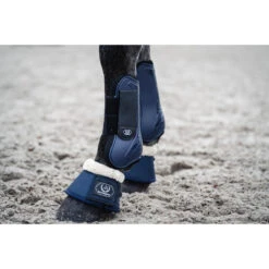 Springschoenen Horsegear Lieve Donkerblauw -Paardenbenodigdheden Winkel springschoenen horsegear lieve donkerblauw 1500x1500 101955