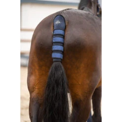 Staartbeschermer HV POLO HVPSkye Short Donkerblauw -Paardenbenodigdheden Winkel staartbeschermer hv polo hvpskye short donkerblauw 1500x1500 177460