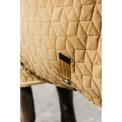 Staldeken Kentucky Velvet 160gr Donkergeel -Paardenbenodigdheden Winkel staldeken kentucky velvet 160gr donkergeel 1500x1500 139900