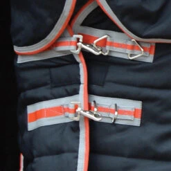 Staldeken WeatherBeeta ComFiTec Therapy-Tec 220gr Zwart-zilver -Paardenbenodigdheden Winkel staldeken weatherbeeta comfitec therapy tec 220gr zwart zilver 1500x1500 135019
