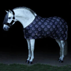 Vliegendeken Horsegear All Over Donkerblauw-wit -Paardenbenodigdheden Winkel vliegendeken horsegear all over donkerblauw wit 1500x1500 139992